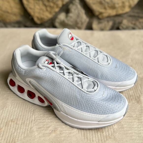 NEW Men’s Size 12 Nike Air Max Dn Sneaker Pure Platinum/Wolf Grey University Red - Picture 6 of 8